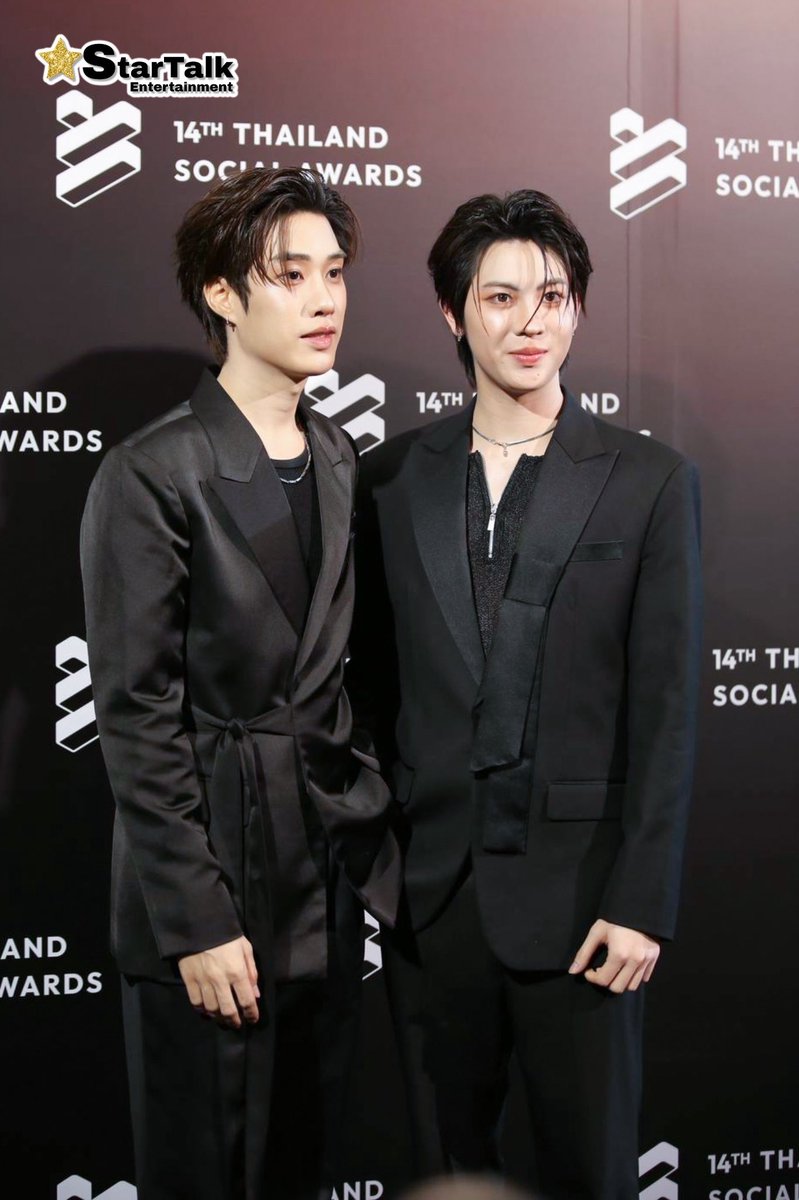 “เติ้ล -เฟิร์สวัน” ในงาน Thailand Social Awards ครั้งที่ 14 ✨

DMD x TSA14
#TleFirstone 
#TLE_mtm  #Firstone 
#ThailandSocialAwards