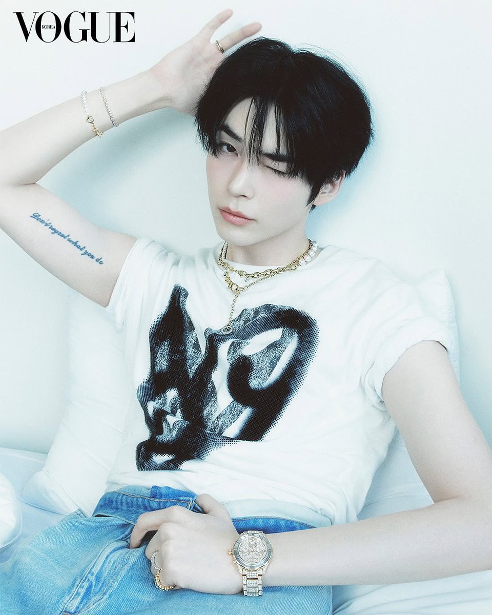 DOUBLEBASEONE_'s tweet photo. [📸] zb1official instagram update 1/3

“<VOGUE KOREA> March 2026 with SUNG HAN BIN”

#ZB1 #ZEROBASEONE
#제로베이스원 @ZB1_official https://t.co/z0yDniHWIG