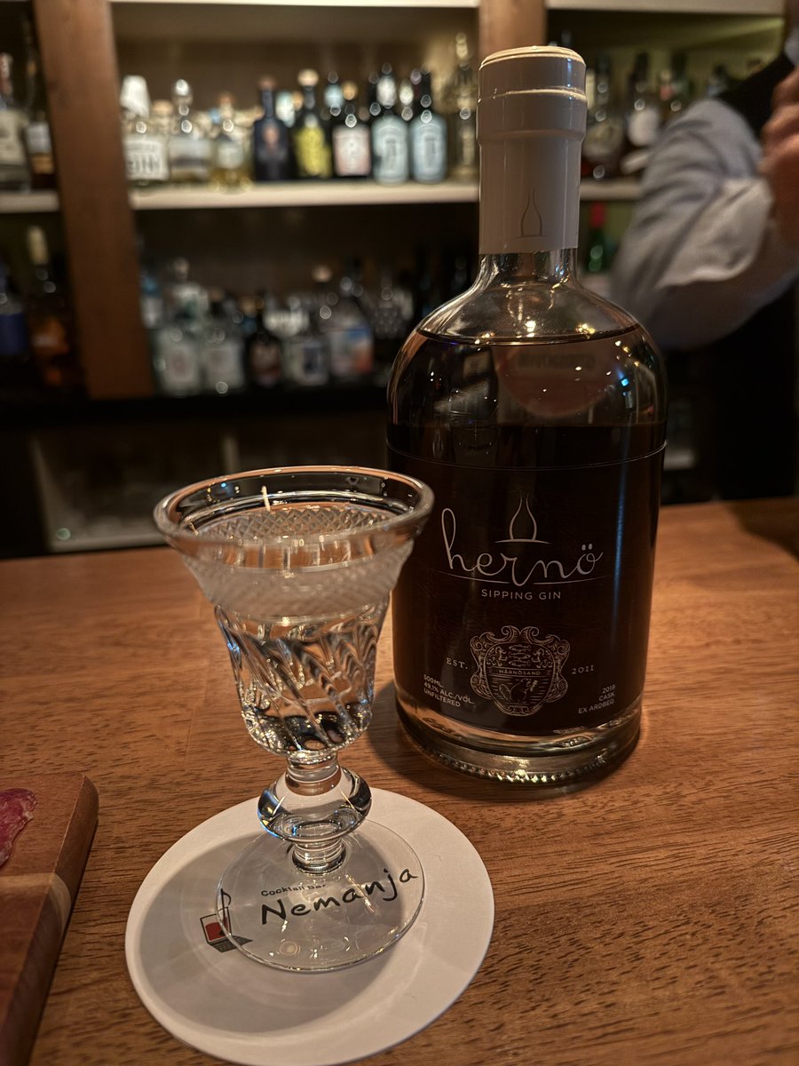 五杯目は「それ良いんすか！！」で出してくださった、ヘルノジンの初期