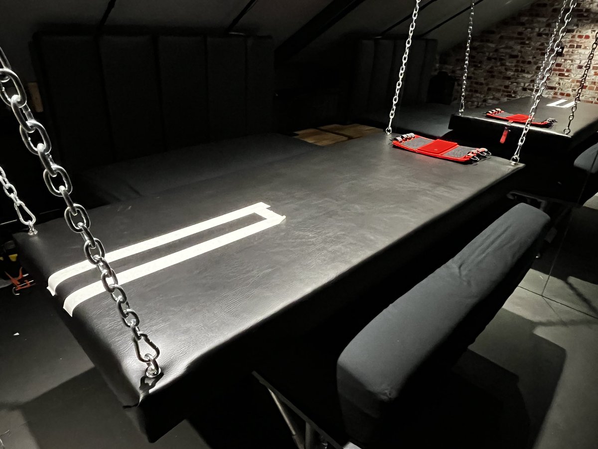 SeriousRubberBNDG tweet media