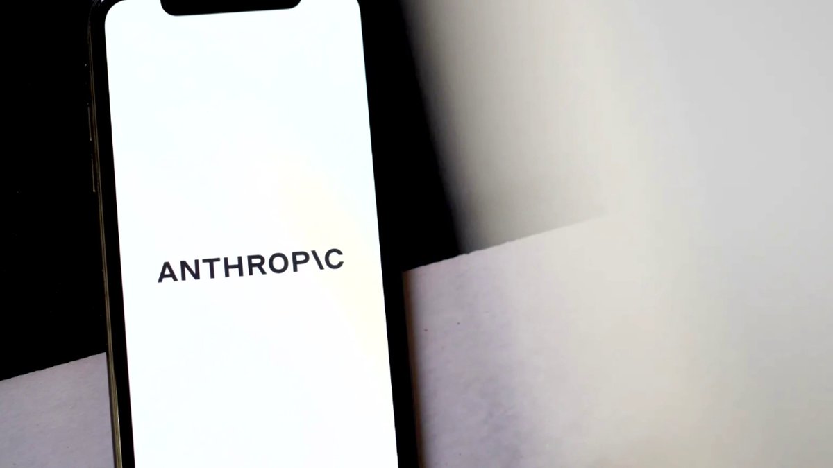 أدوات جديدة لوكيل الذكاء الاصطناعي Claude Cowork لأتمتة الأعمال جرس الإغلاق _Business 