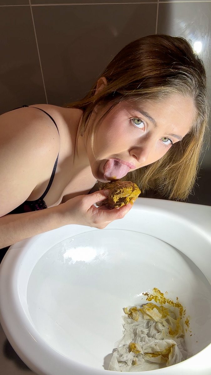 Ninounini tweet media