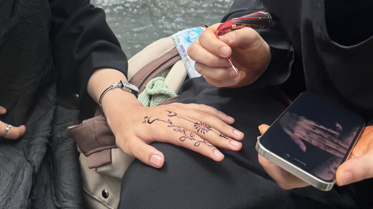 رنيم الغريب tweet media