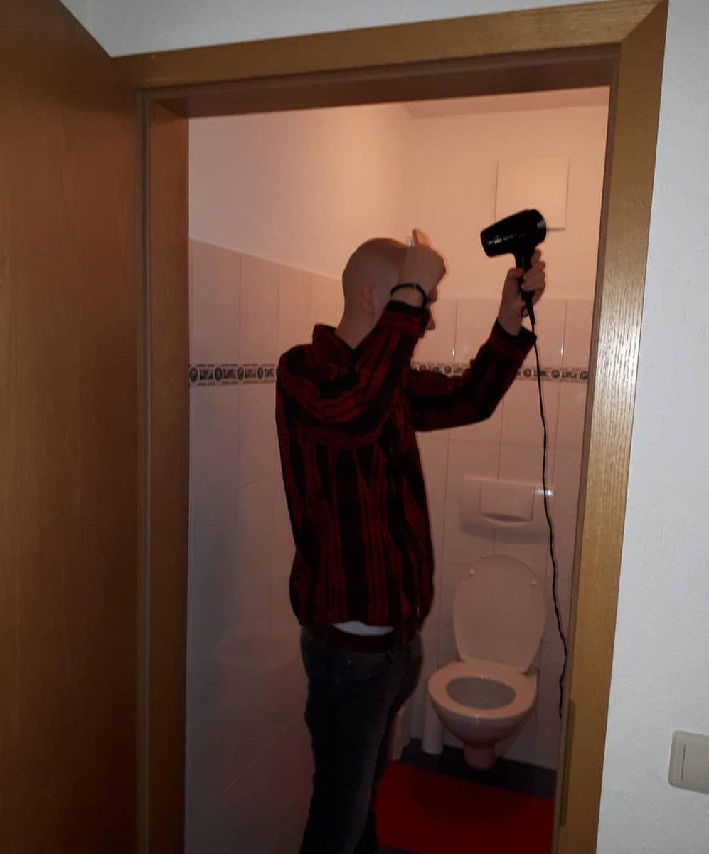 out of context alberto sieef tweet media