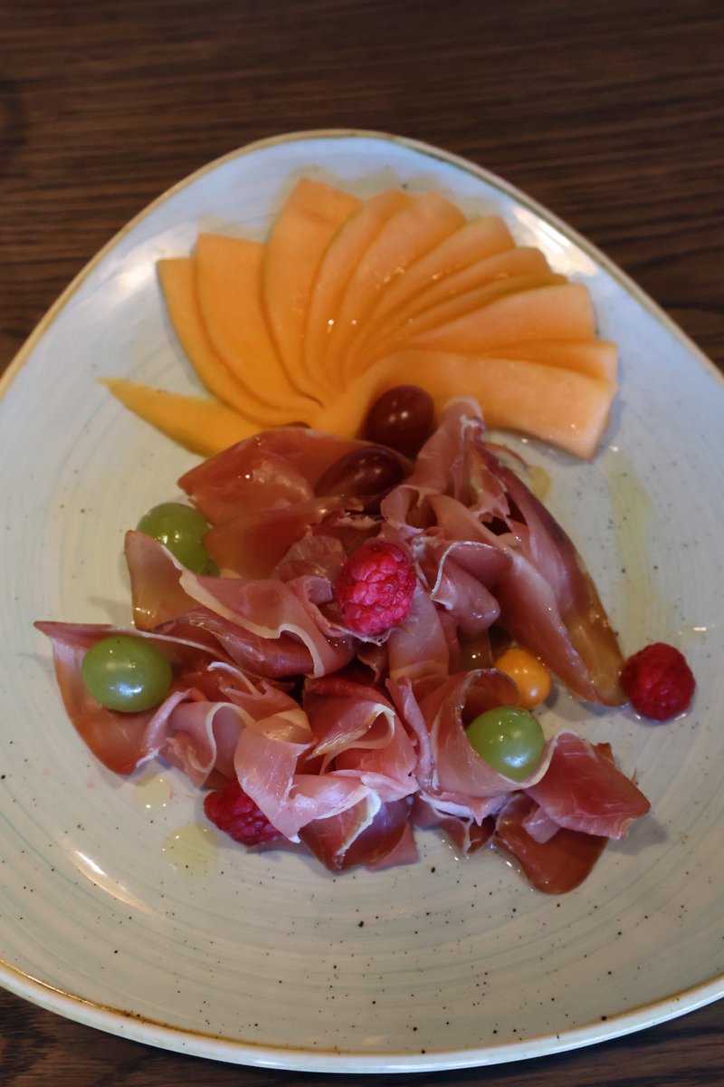 Prosciutto and seasonal fruit
#belthazarrestaurant #prosciutto #fruit #restaurant
#belthazar #vandawaterfront #capetown
#belthazarcapetown