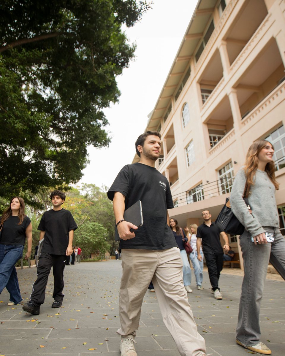 ESA Business School tweet media