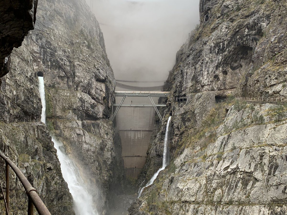 egazette1's tweet image. #Vajont. Qualcuno vuole aprire una centrale #idroelettrica nella #diga della #strage.
@Bonimby 
e-gazette.it/sezione/rinnov…