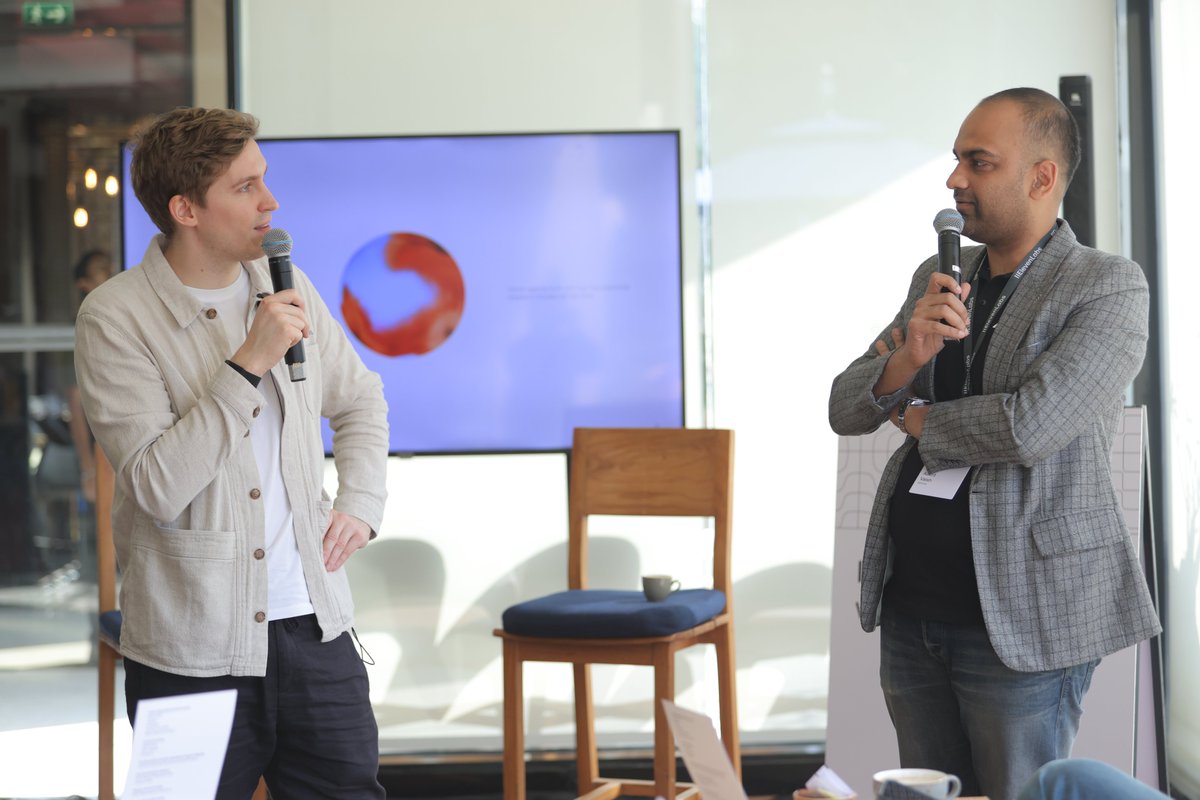 Activate tweet media