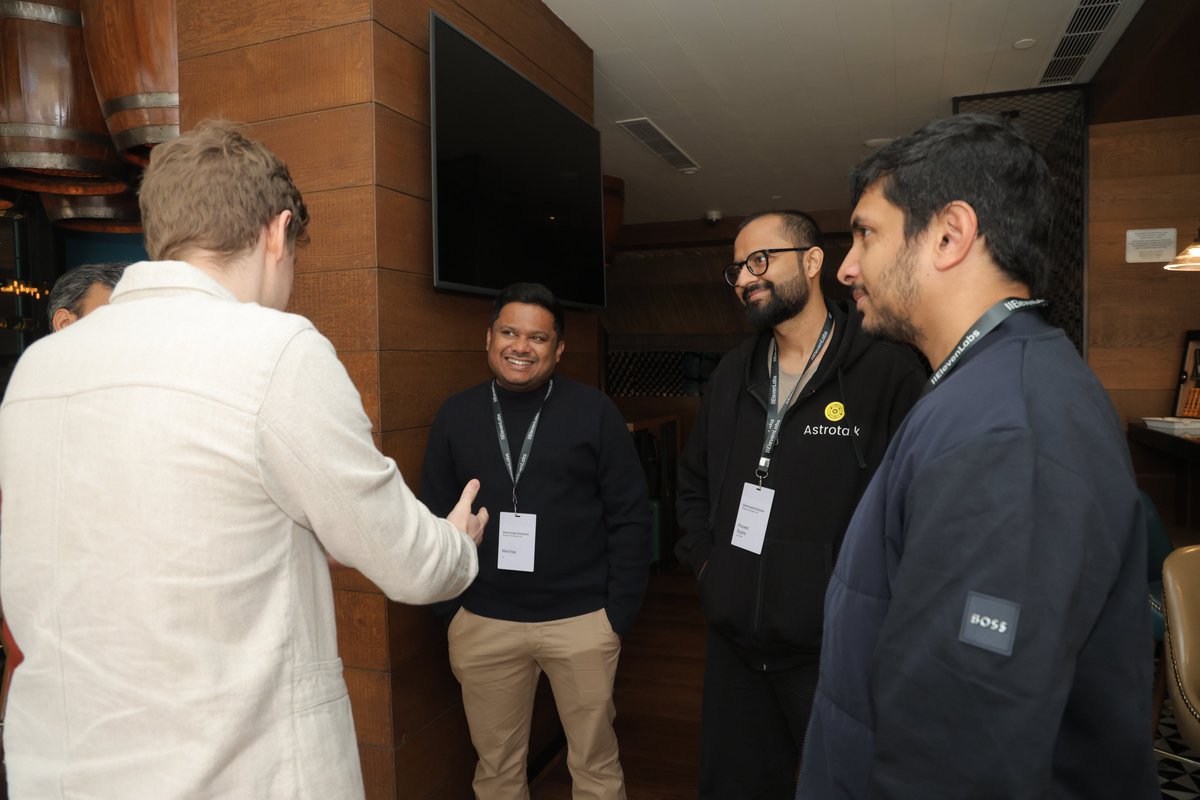 Activate tweet media