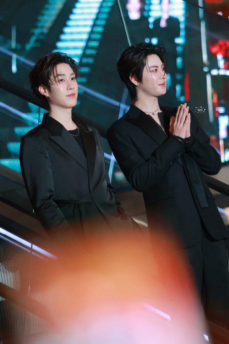 เหมาะสมกับมาก พี่เขาเป็นแฟนกันรึป่าวคะ?  🤭

DMD x TSA14 
#TSA14xTLEFIRSTONE
#ThailandSocialAwards
#TLE_mtm #Firstone 
#TleFirstone #เติ้ลเฟิร์สวัน