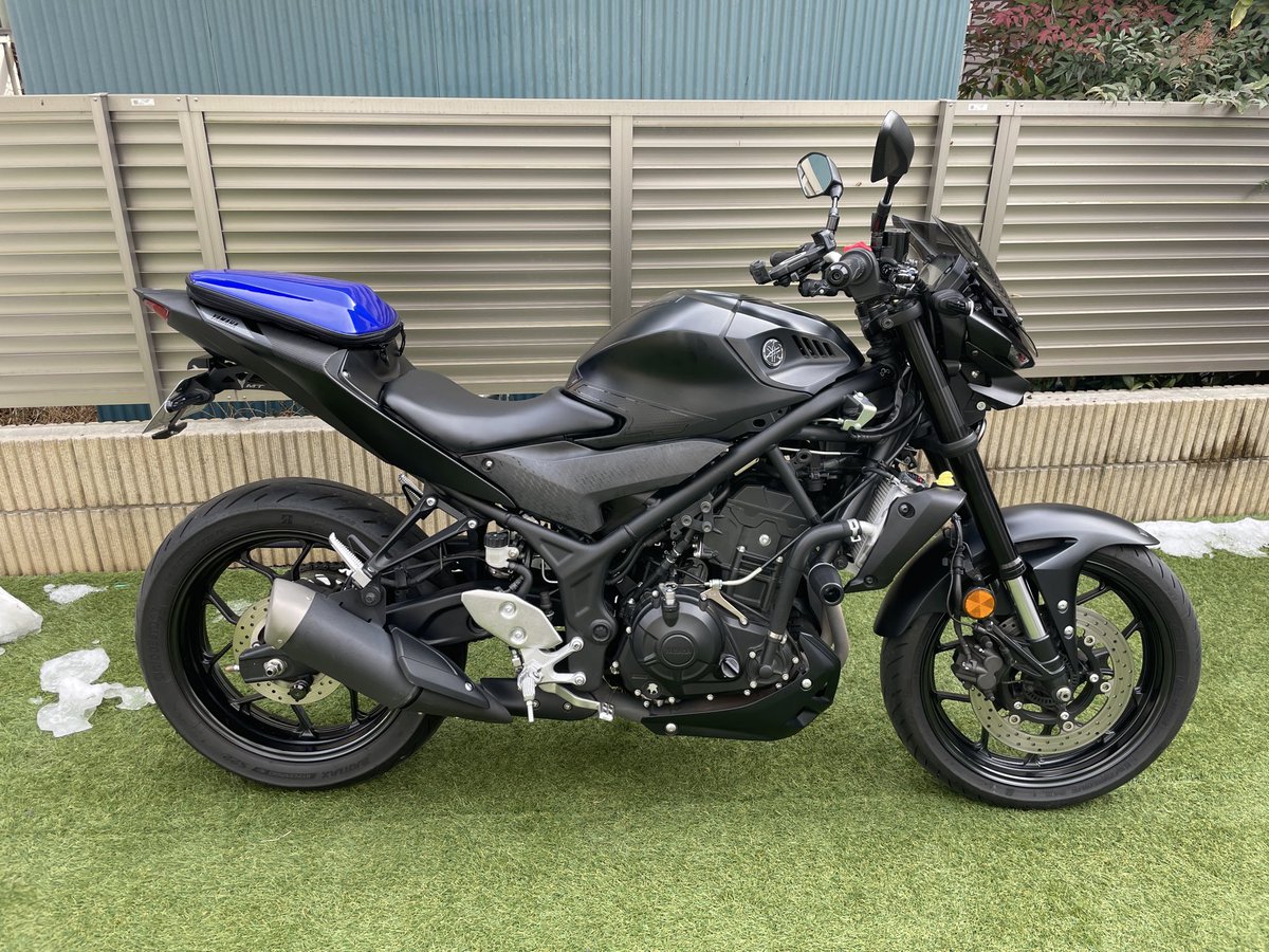 minchoultrasp's tweet photo. MT-03にYZF-R25/3のタンクカウルを付けてみたんですけど、この見た目はアリ🐜でしょうか？ナシ🍐でしょうか？🤔 https://t.co/aN9mrm0kMQ