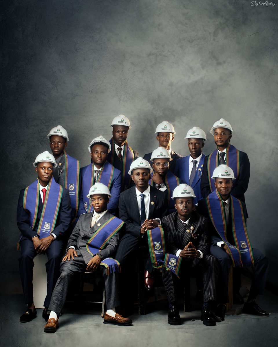 ElishaAjiboye__'s tweet photo. GMNSE Niggs’ photographed by me

Congratulations on your induction into the Engineering profession at the University of Ibadan.🔥 https://t.co/0zE8GvdiQs