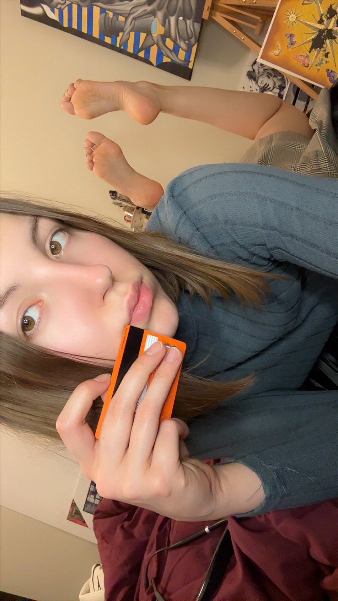 _GODDESS_Lily__'s tweet photo. Human ATM's activate 🏧

Time to dispense 🫴💳

Drool over my perfect soles 👣

Relapse and give in into your findom obsession, machines 💸💸💸 https://t.co/jvUkP28Vwj