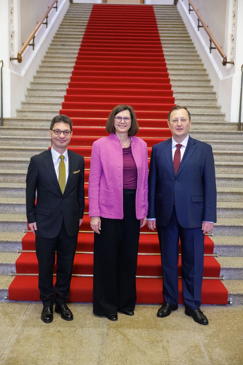 Bayerischer Landtag tweet media