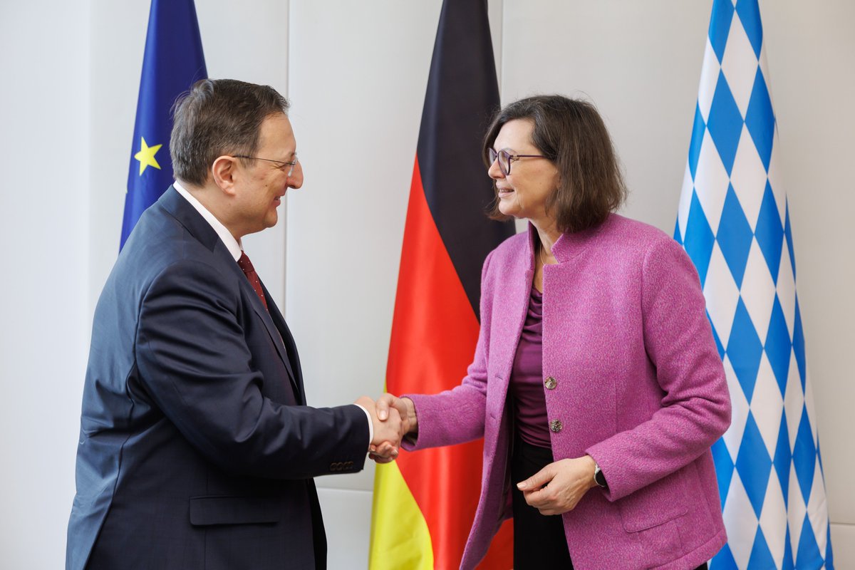 Bayerischer Landtag tweet media