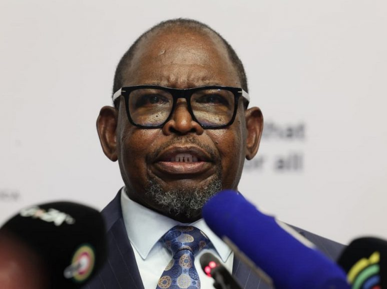 SABC News tweet media