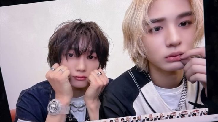 lostared's tweet photo. ihseong / seongih sapphic au ;
Agenda sebulan sekali https://t.co/P0AKeZq0n3