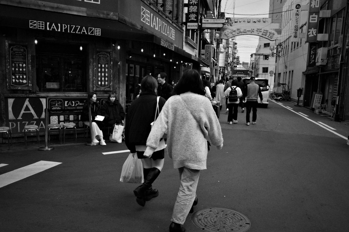 hide_photo1's tweet photo. Street Photography
𝗡𝗮𝗺𝗯𝗮 (Osaka)
#RICOH #GR3HDF
#GRist https://t.co/KFzsn59fDG