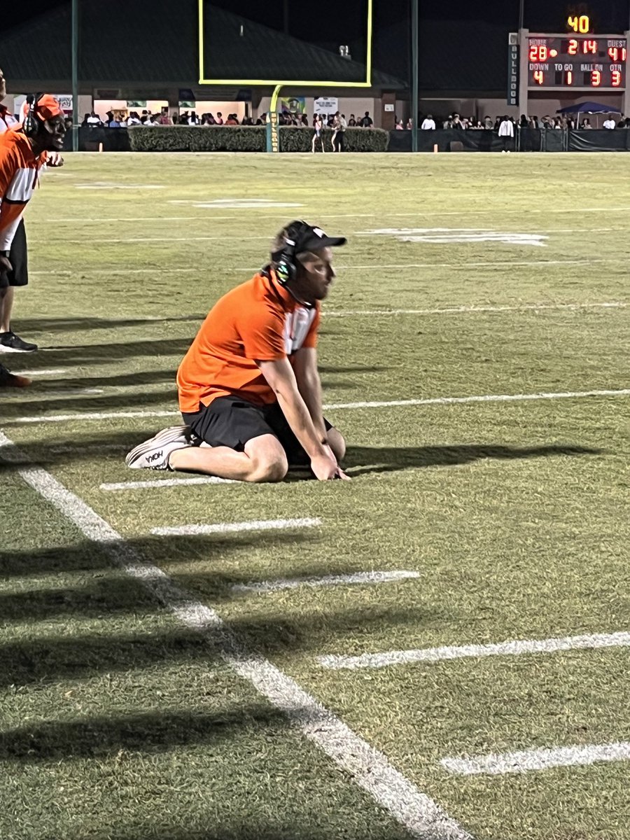 Coach_JFox's tweet photo. Hey @boarddrill here's the picture @CoachRobertsHS referenced about the game vs DeLand and defending @darlington_rick https://t.co/d1Mg1rNwPV