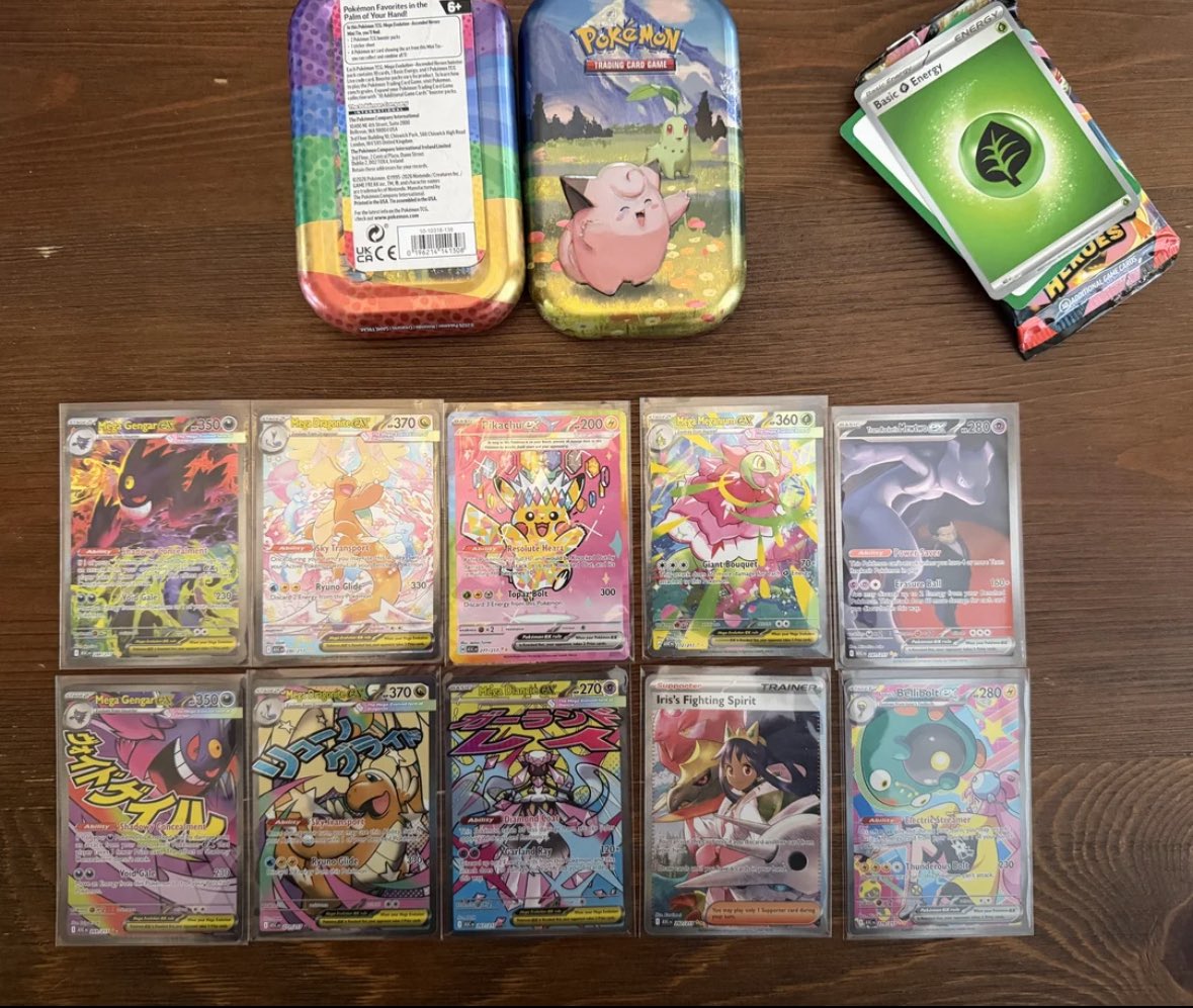 PokeTCGiveaways's tweet photo. The best god pack I’ve seen so far! 🤩 https://t.co/go7roAopcE