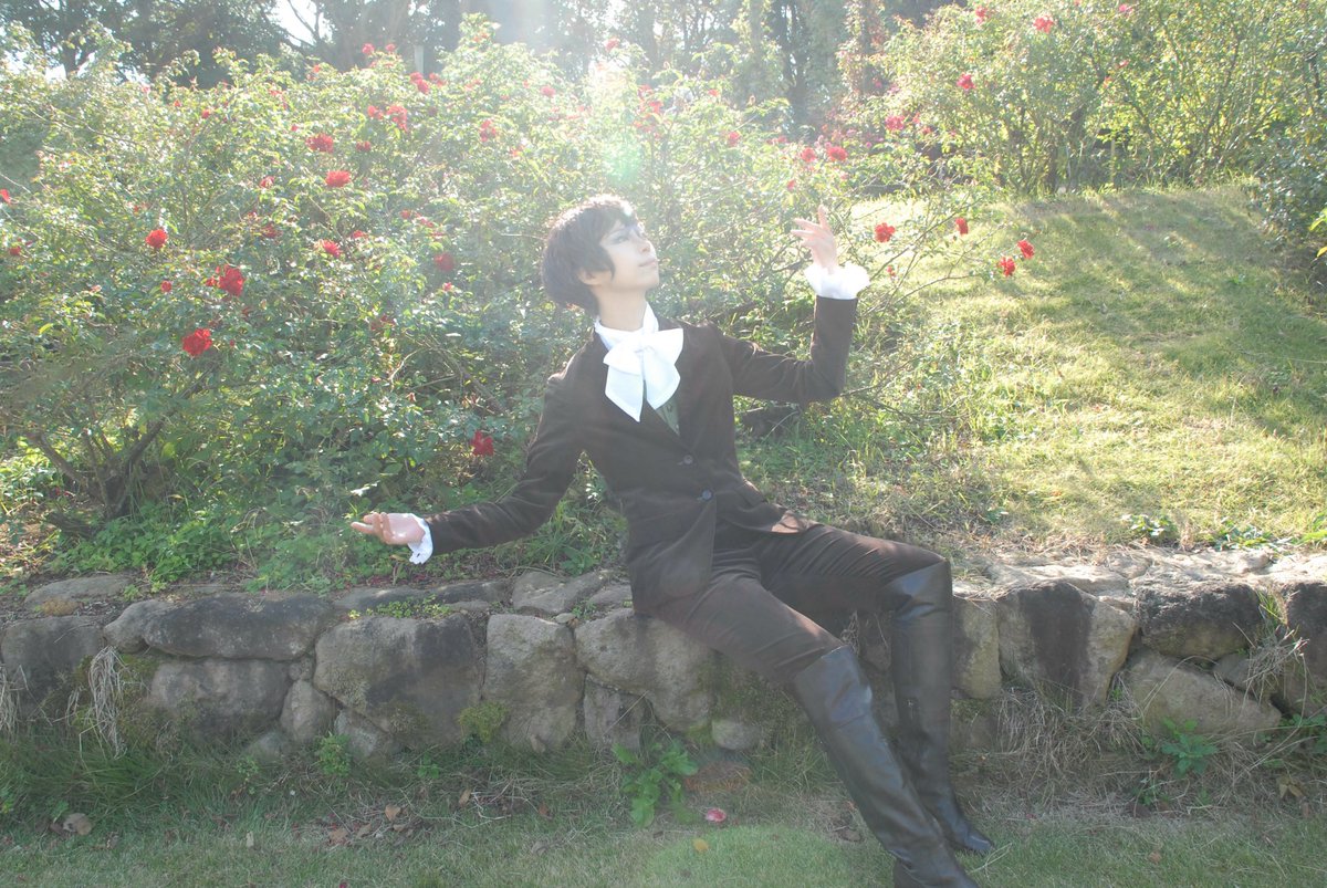 薔薇の香りのする少年🥀

(写真撮ることにハマってる小4のはとこが撮ってくれたんだけど天才だった)