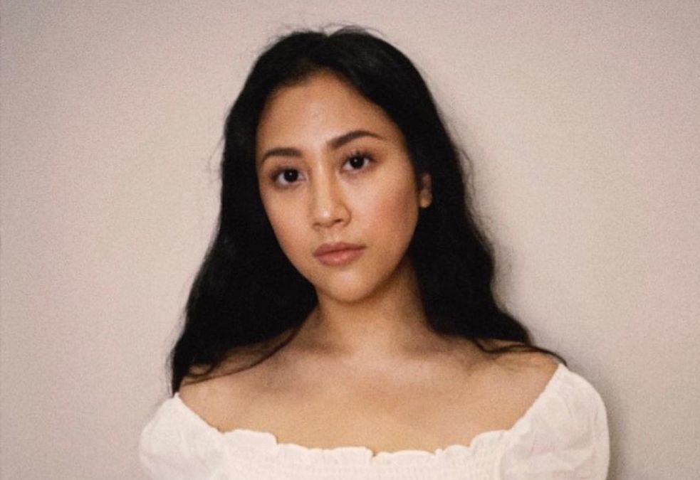 iPopBase's tweet photo. Sherina Munaf will star in the film adaptation of Henry Manampiring’s book ‘Filosofi Teras.’ https://t.co/0DQx7gdl2c