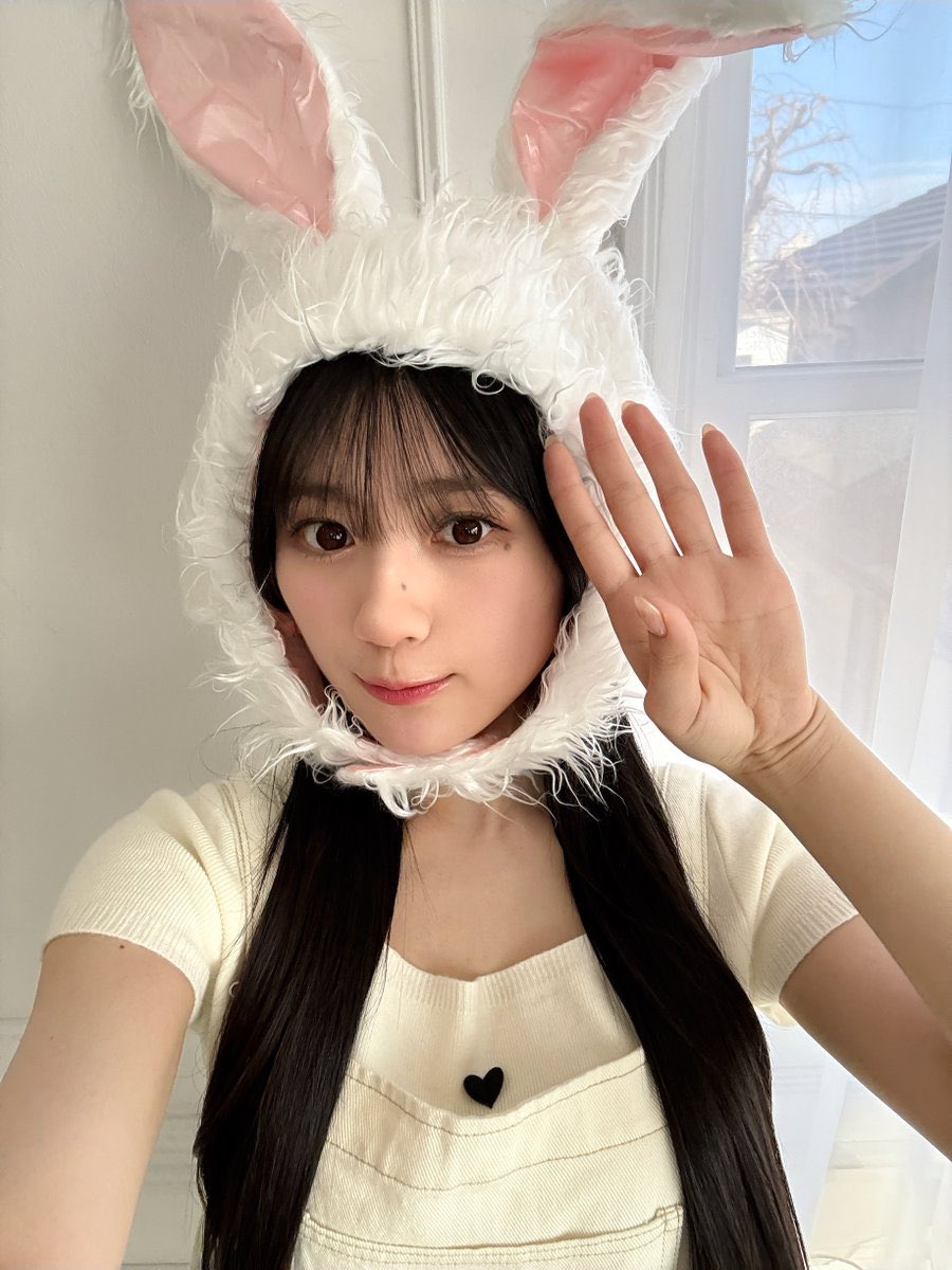 うさくたんのかわいい写真を連打してくれるさくたん写真集公式さんが好き #川﨑桜 #川﨑桜1st写真集エチュード #うさくたん