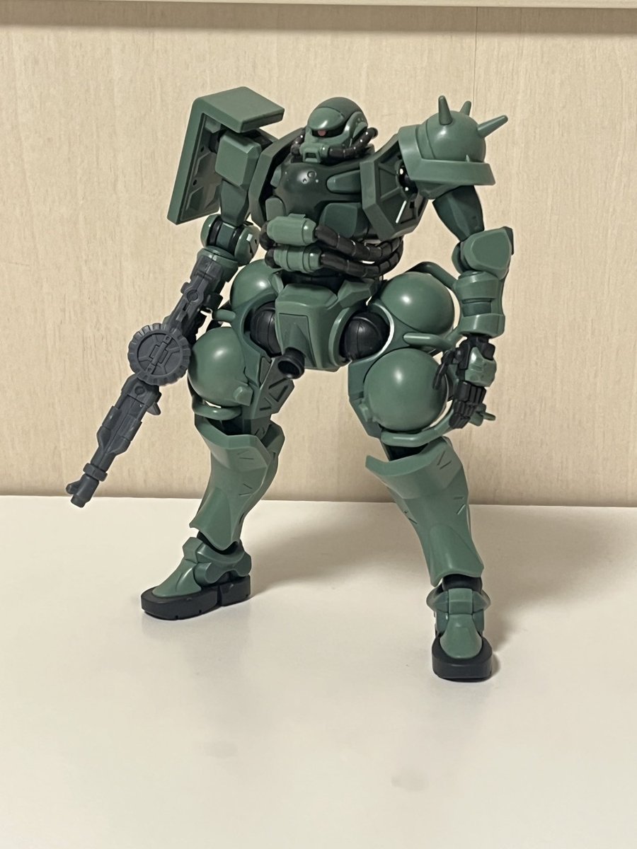 ジークアクス 版ザクをパチ組。 元の完成度の高いデザインを上手く再