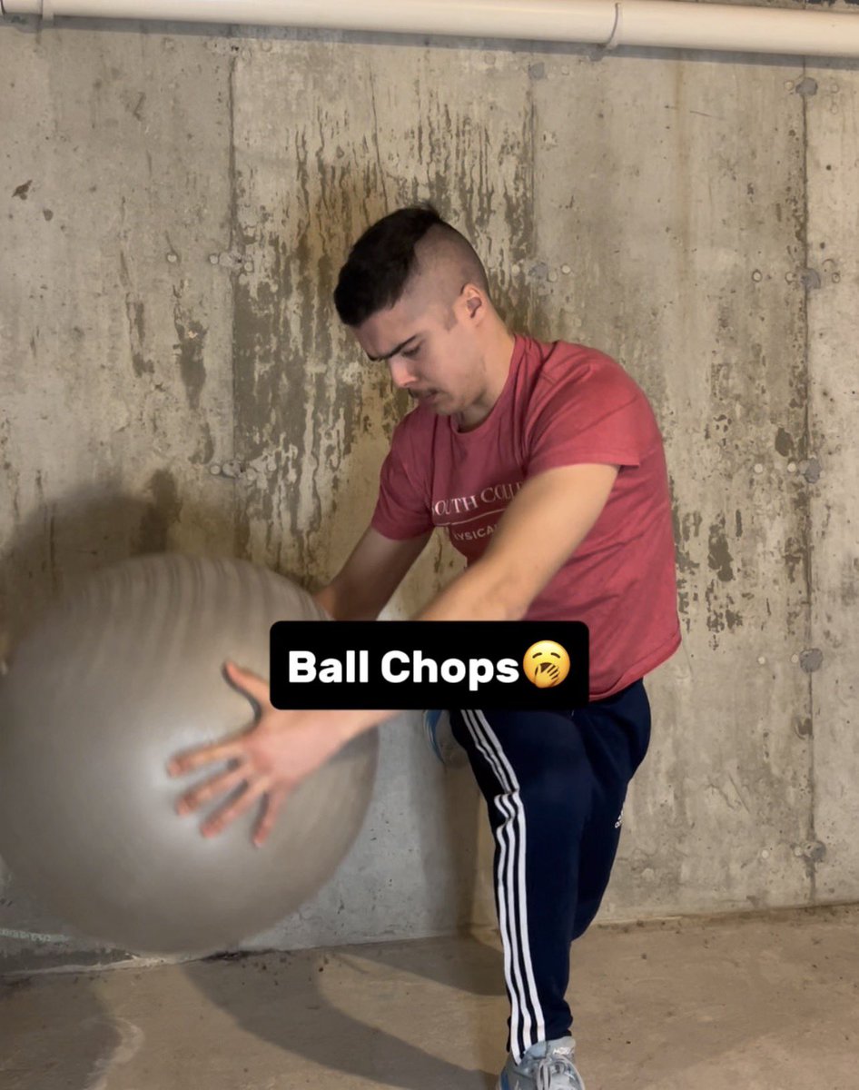 CyperHd's tweet photo. Exercise balls are underrated💡

Here are 3 ideas to keep you in the game🏃‍♂️

What muscle should we cover next?🏋️‍♀️

#soccer #training #physicaltherapy #workout #gym https://t.co/zn9m4yH1BA