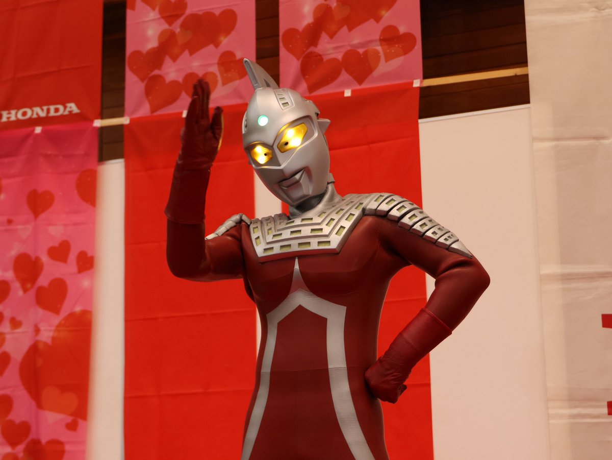 ウルトラマンの変身アイテムはー？

1、ベーターカプセル！

2、スプーン！

#ウルトラマン
#ウルトラセブン
#オールホンダバレンタインフェア