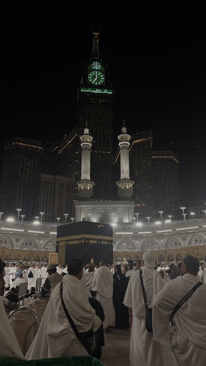 23mrym_'s tweet photo. اللهم لا تجعل هذا آخر عهدنا ببيتك الحرام ولا تترك لنا دعاء إلا وقد أجبته ولا ذنباً إلا غفرته اللهم تقبل منّا عمرتنا وصالح أعمالنا🤍 https://t.co/2VzUgeSslP