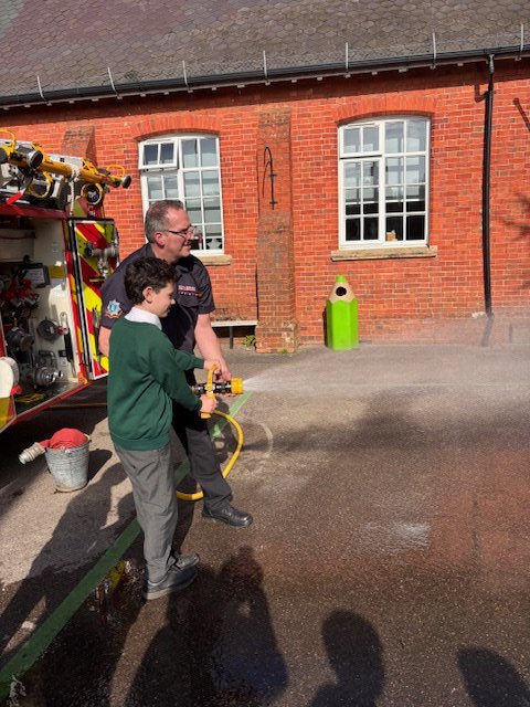 Crowthorne C of E tweet media