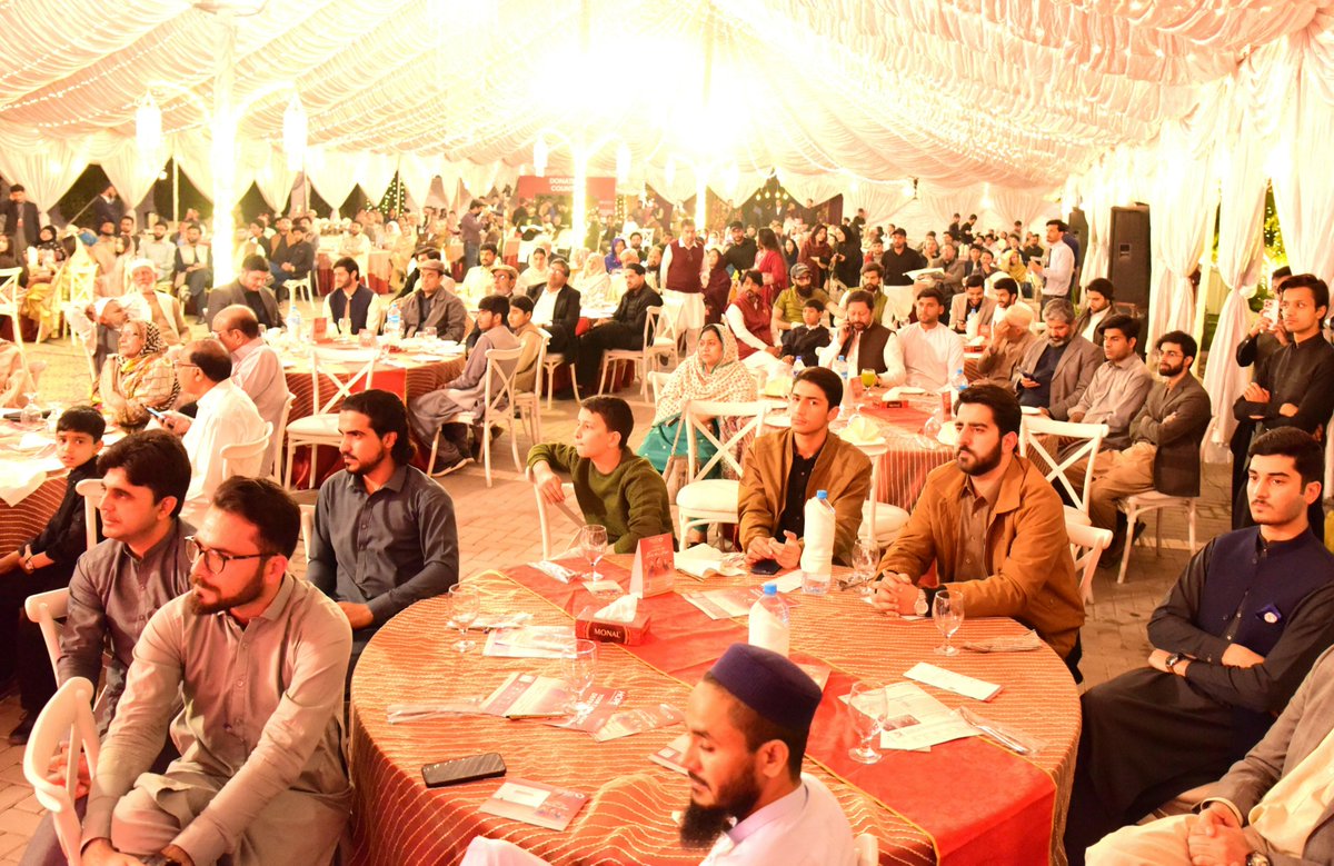 SKMCH's tweet photo. Glimpses from Annual Iftar Dinner held at Shaukat Khanum Hospital, Peshawar.

To calculate and give your Zakat, visit 👉 https://t.co/YpLpe8u8eq 

#SKMCH #ZakatSeZindagi #YourZakatHelpsDefeatCancer https://t.co/gGOK7YOAs4