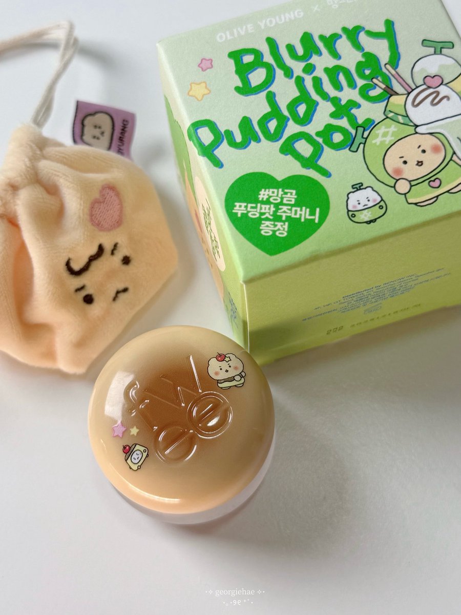 พึ่งสั่งน้องคนนี้ตามมา fwee สีใหม่ล่าสุด butter โทนนู้ดน้ำตาลที่ไม่ตุ่นเกิน ใช้กลบสีปากละมุนมาก แต่ทาปากเดี่ยวๆซีดนะต้องเติมสีเน้นใช้เป็นเบส แต่ใช้ทาแก้มคือนัวเลยหล่ะ ! ถูกจริตมากสีนี้