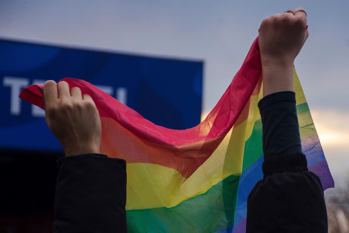 160 kurumdan ortak açıklama: “LGBTİ+ haklarını korumaya devam edeceğiz; yan yanayız ve birlikte güçlüyüz”

<a href="/KadinDanisma/">AntalyaKadınDanışma</a> <a href="/BESAntalya/">BES Antalya Şube</a> <a href="/antalyabarosu/">Antalya Barosu</a> <a href="/AntBaroKHTCEK/">Antalya Barosu KHTCEK</a> 

antalyakenthaber.com/160-kurumdan-o…