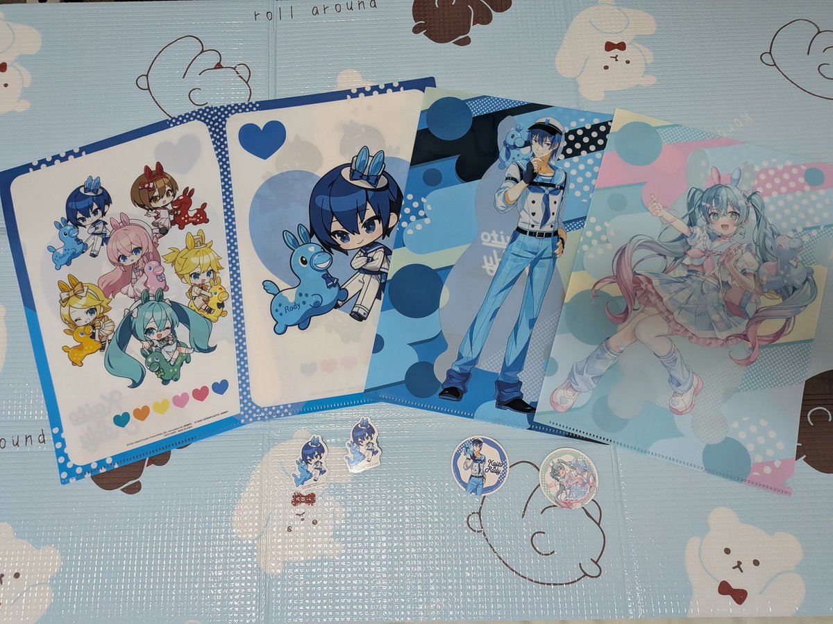 タイトーくじの下位賞のクリアファイル＆ステッカーはこんな感じ