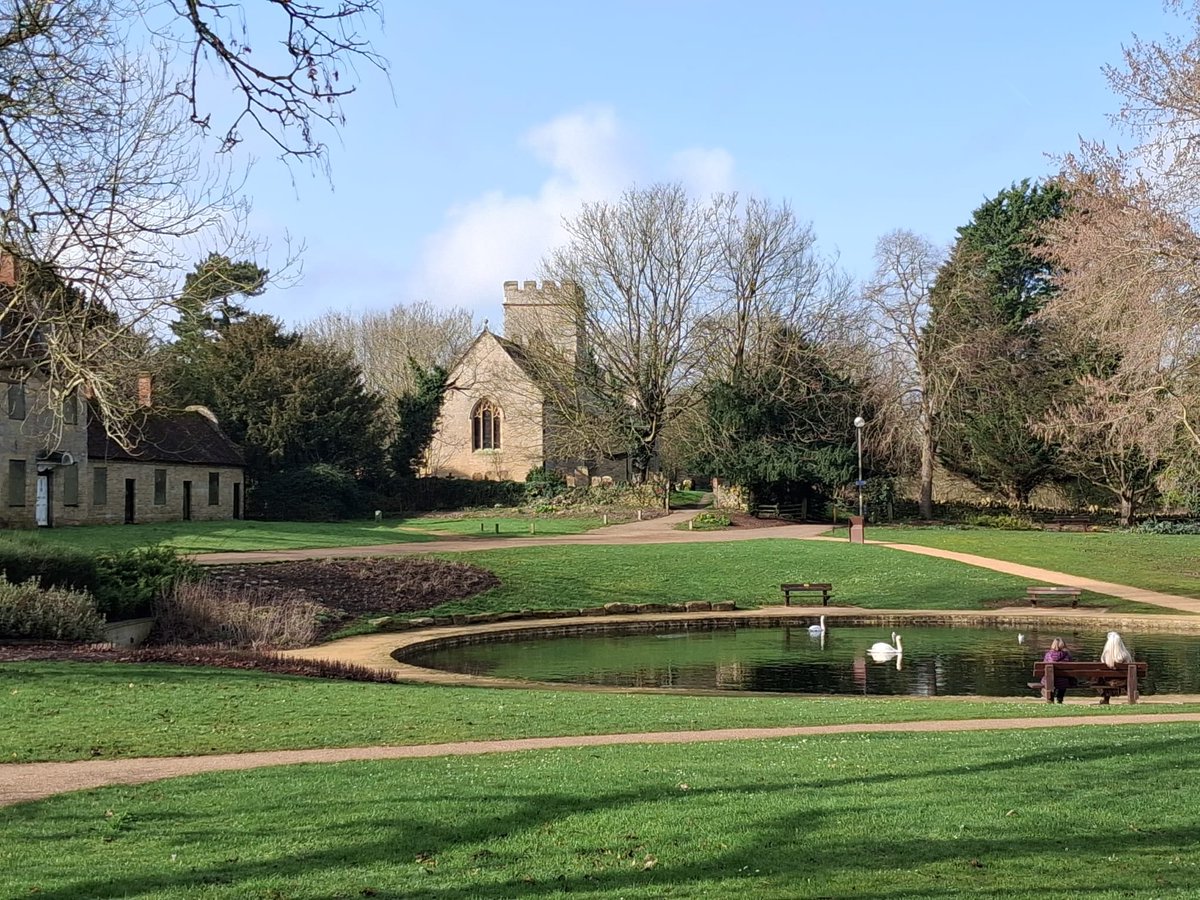 Elizabeth Coombe tweet media