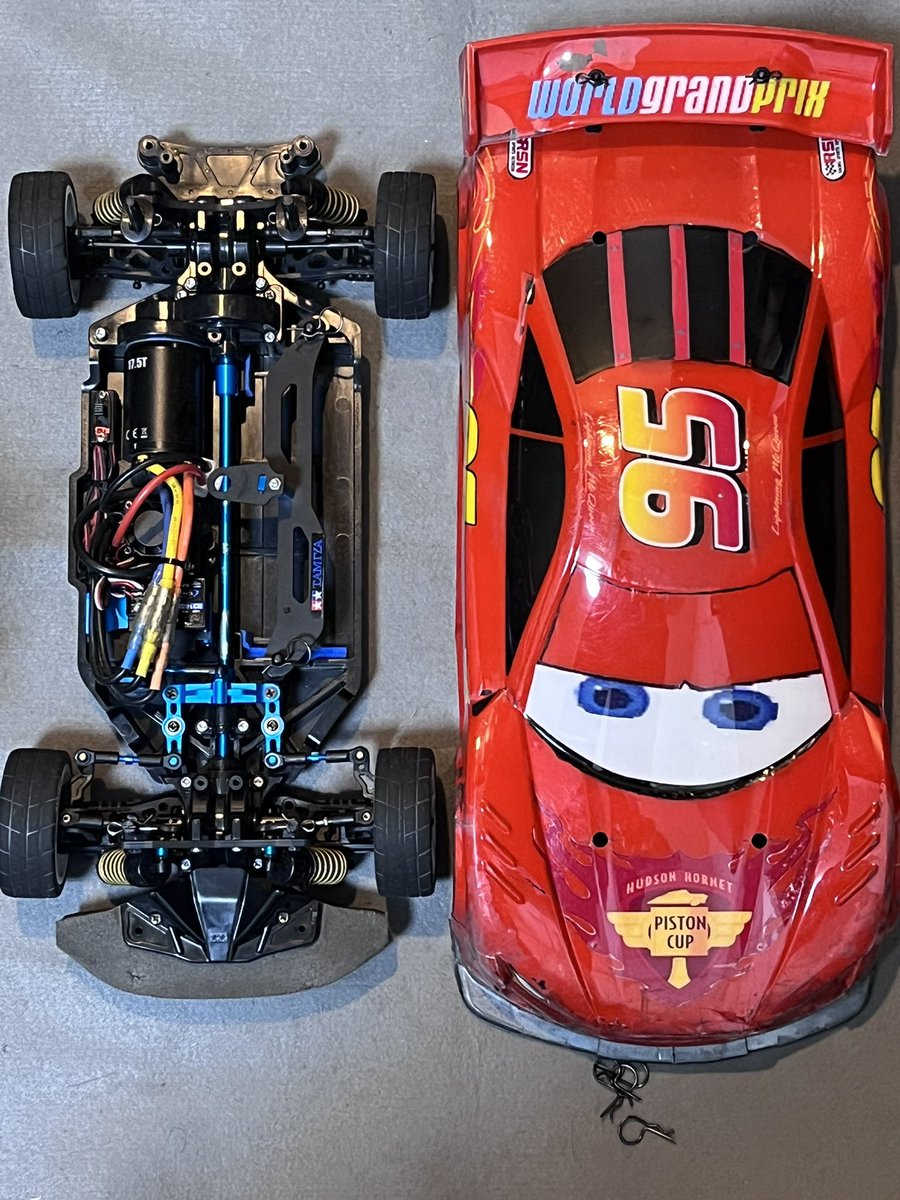 kimi_f194's tweet photo. 今日は息子マシンのメンテナンス
各部清掃がてら破損チェック
ベアリングの清掃など
センターシャフトの回転が微妙にぶれている気がしたのでキット標準に戻しました
本当はシャーシ交換したいところですが
#タミヤRC #TT02S https://t.co/VsBmf9K1Fe