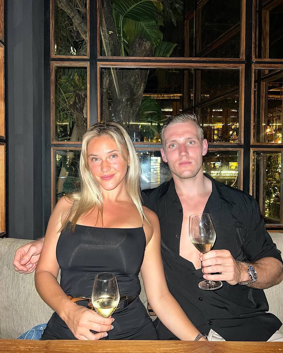 0xSipa's tweet photo. #SCAM #ScamAlert 
- Couple scams millions of dollars on #Telegram.
- The scam was sophisticated, using a website with the same interface but changing the domain name

Their #scams  website:
1. https://t.co/5u2qxSUAKc
2. https://t.co/VsZ64mVjOi

@zachxbt #Binance #Exchange #ALERT https://t.co/xcyZxr3y2b