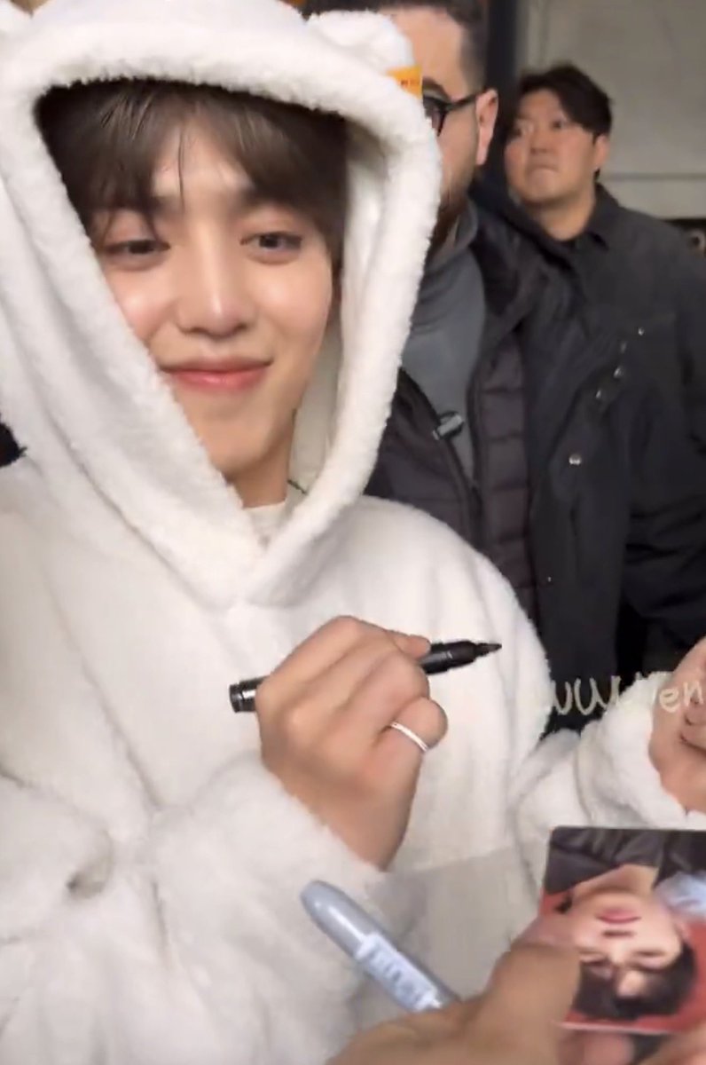 ayecheol's tweet photo. very cutieful day very coupsyful day https://t.co/N4SbJn1H4y