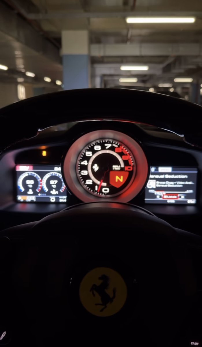 Tolly🌎 tweet media