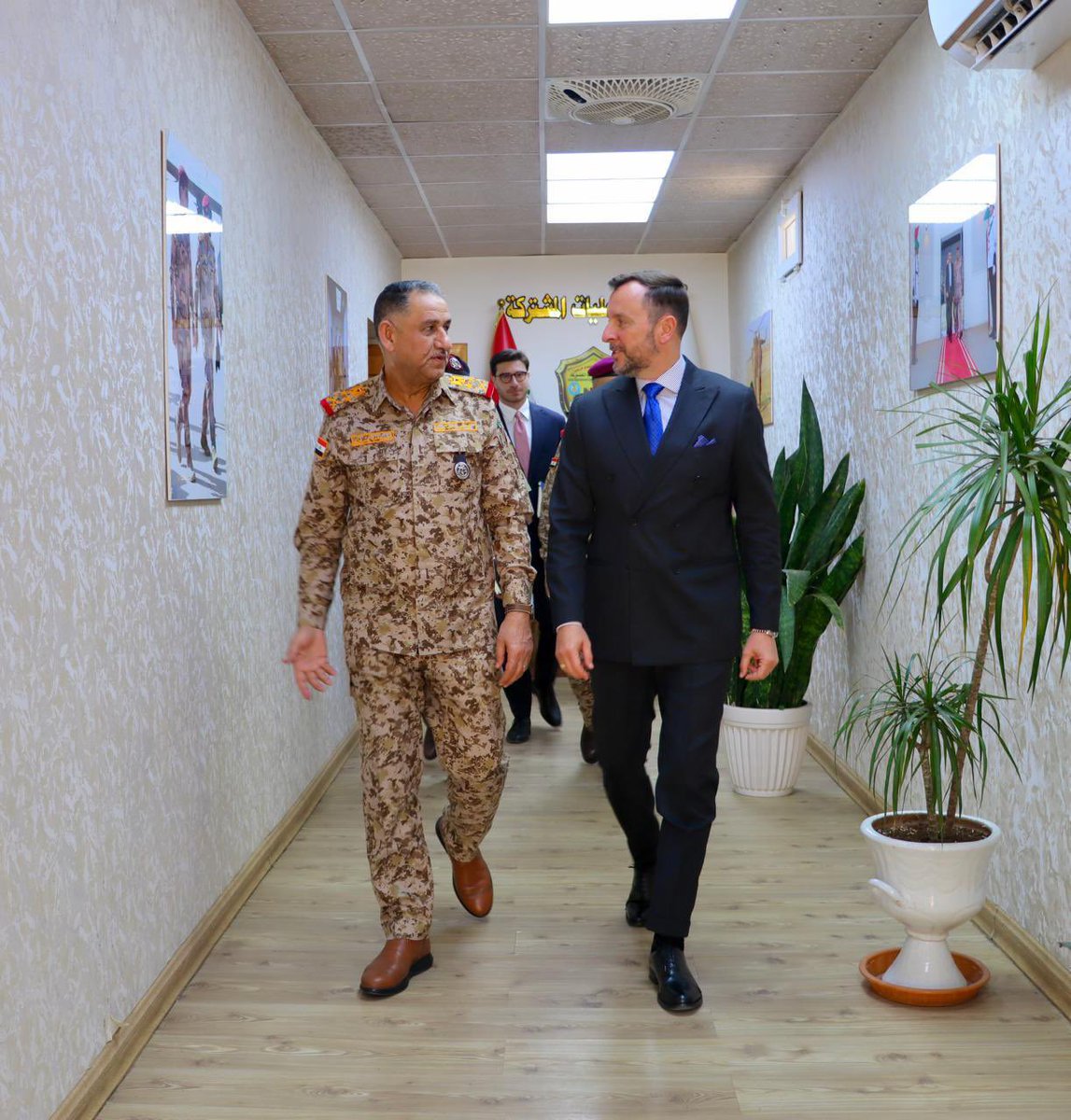 Italy in Iraq tweet media