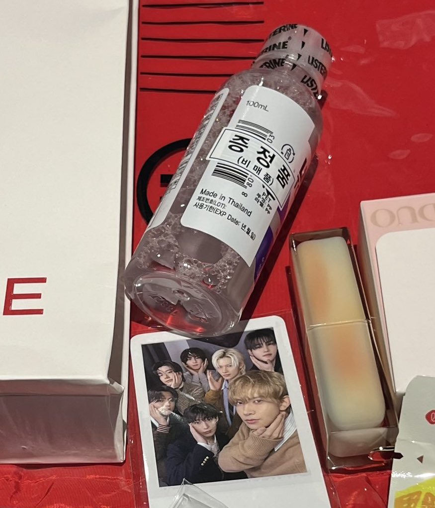 ลิสเตอรีนเมดอินไทยแลนด์ แล้วเมื่อไรคนในโฆษณาจะมาไทยแลนด์อีก😔👍🏻