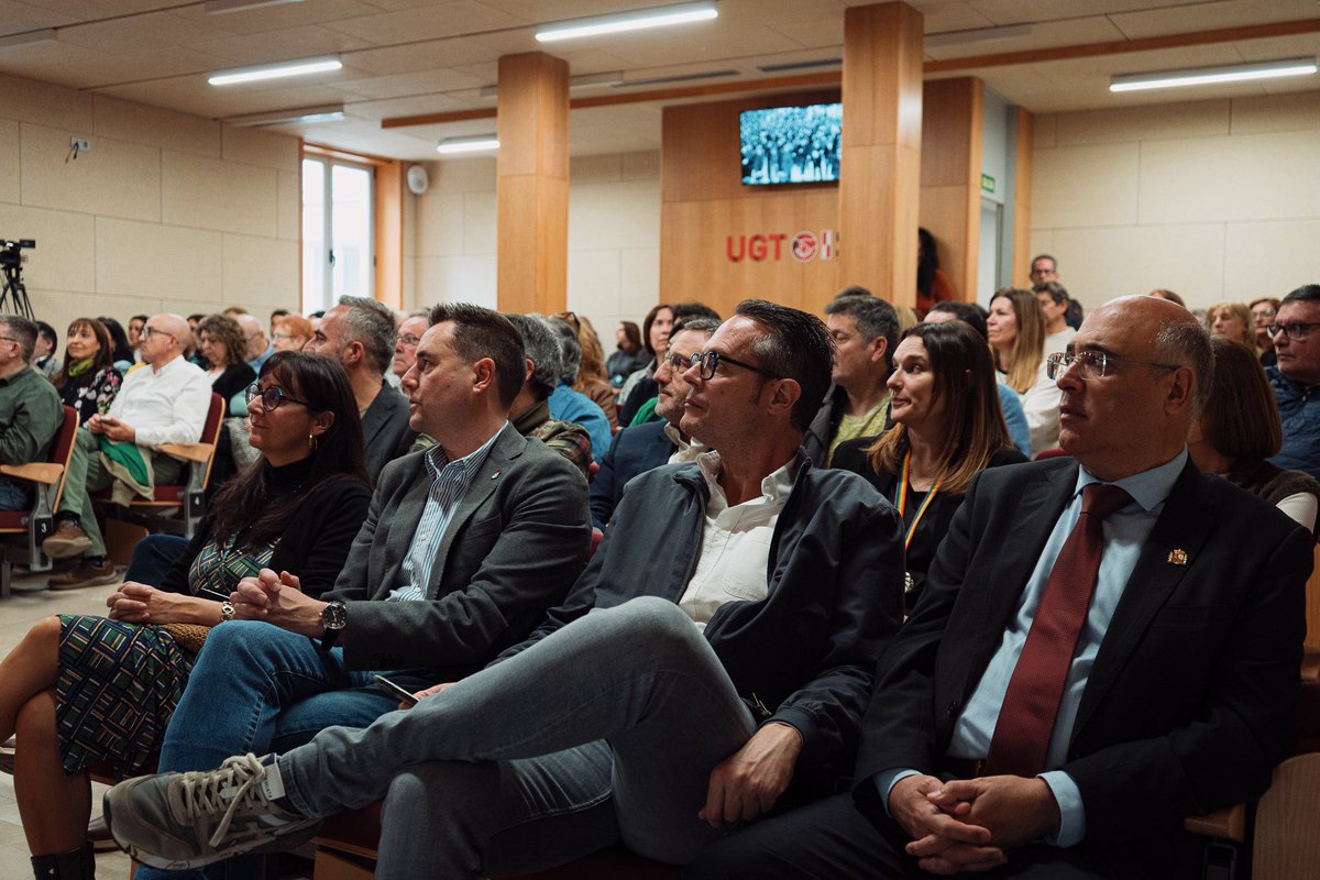 Hoy hemos inaugurado junto a la Fundación Pablo Iglesias la exposición *Vigencias* en conmemoración del centenario del fallecimiento de Pablo Iglesias Posse.

Sus ideas se basaban en:
✔️Conseguir la Igualdad, 
✔️Extender la Educación
✔️Conquistar Derechos para las personas