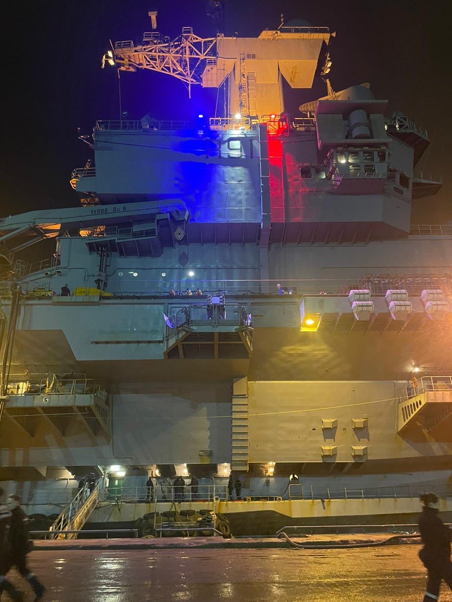 🇸🇪⚓️🇫🇷 <a href="/French_CSG/">French Carrier Strike Group</a> now in Malmö!
The French Carrier Strike Group arrived yesterday in Sweden for a port call, strengthening the maritime security posture in the region and highlighting close operational ties with our Swedish ally.