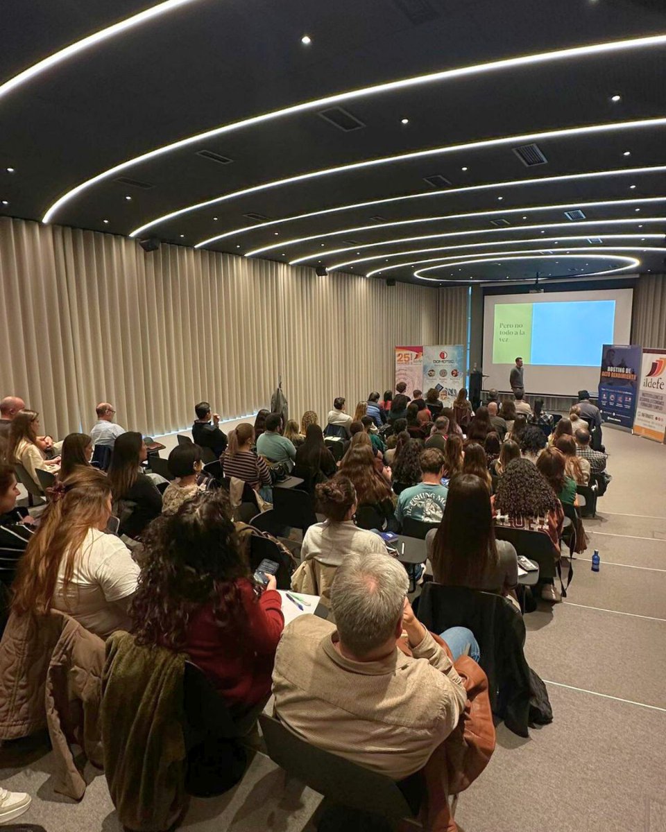 WordPress León tweet media