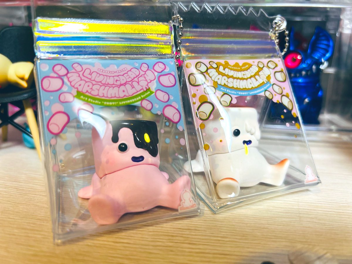 衝撃の可愛さ、デートしましょう。 #oneuptoy #リビングデッドマシュマロ