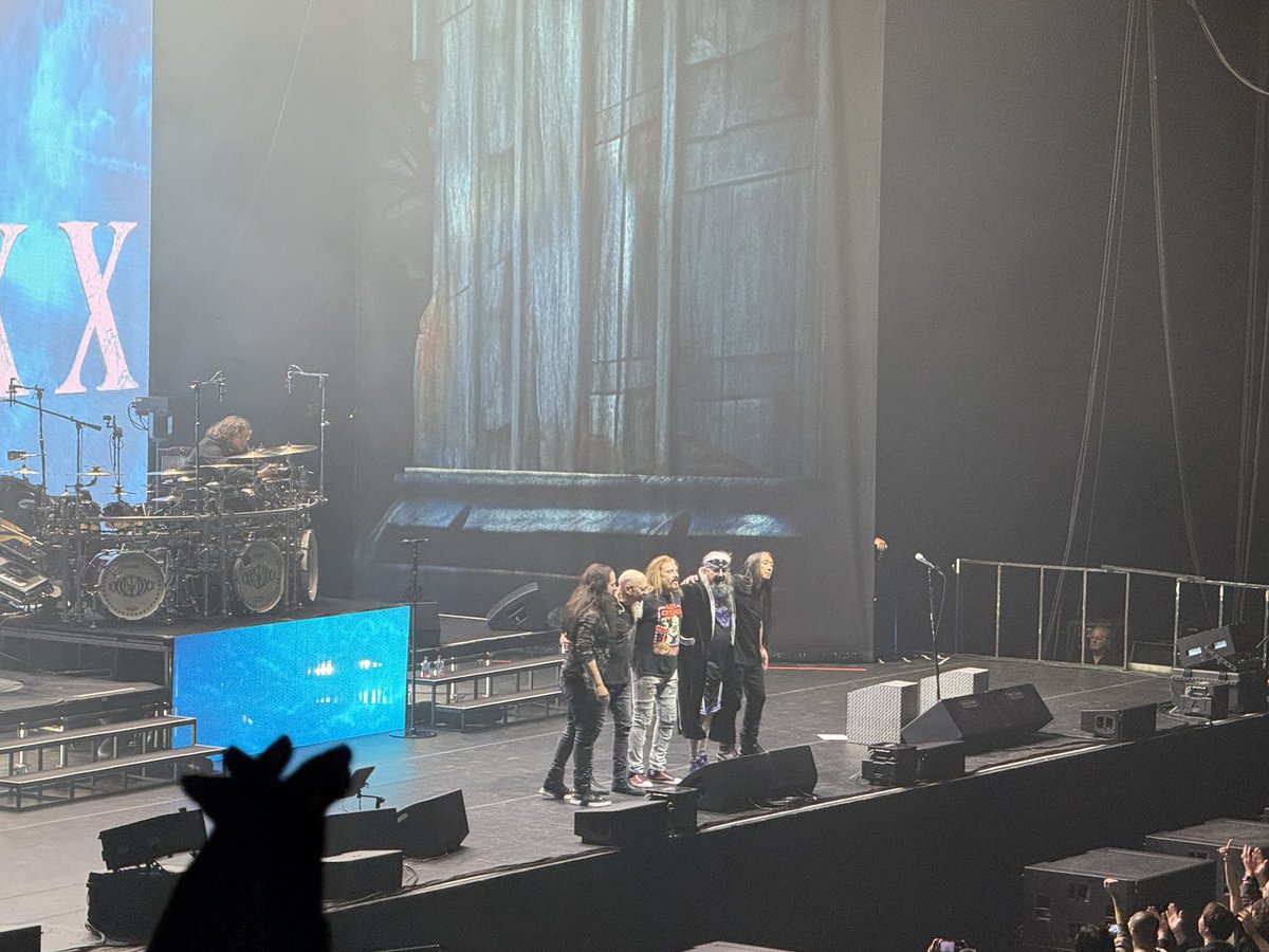 shpfdrum's tweet photo. Dream Theater最高だった。サマソニから約16年これが観たかったんだよ。 https://t.co/LrFwYt0SWn