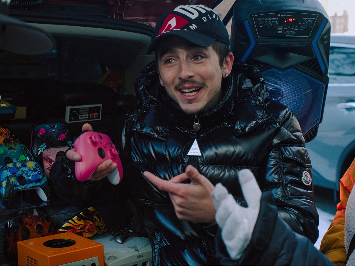 Timothée Chalamet references 'ModdedController360' for W