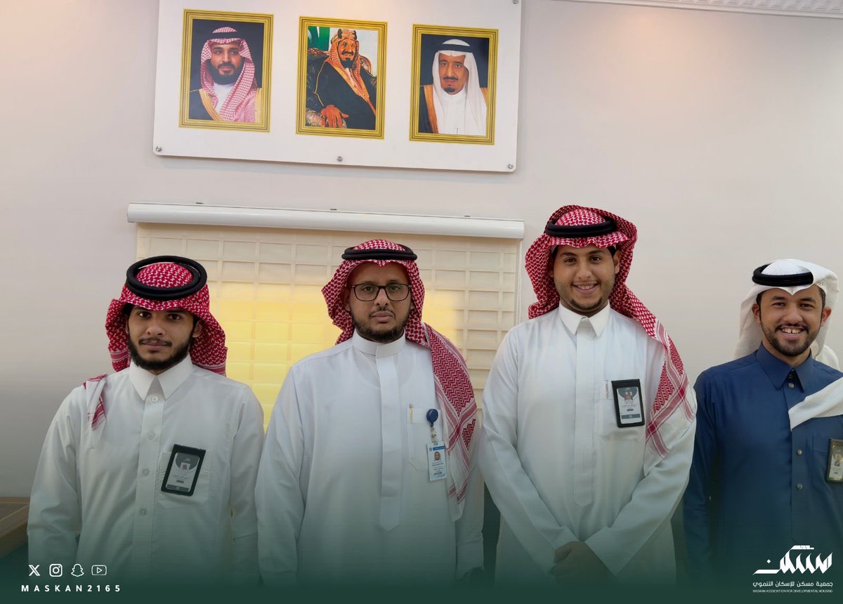 تعزيزًا للتكامل المجتمعي وبناء الشراكات الاستراتيجية..

قام فريق من #جمعية_مسكن بزيارة تعريفية إلى مستشفى #فيفاء العام؛ لبحث سبل التعاون المشترك وتفعيل المبادرات المجتمعية التي تسهم في خدمة المجتمع

وتضمنت الزيارة جولة ميدانية، إلى جانب تنسيق الجهود بين القطاع الصحي والقطاع غير